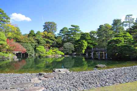 京都御所の御池庭南