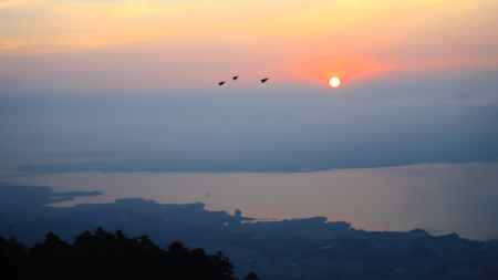 比叡山から望む琵琶湖の日の出