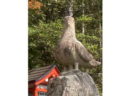 鳩の狛犬