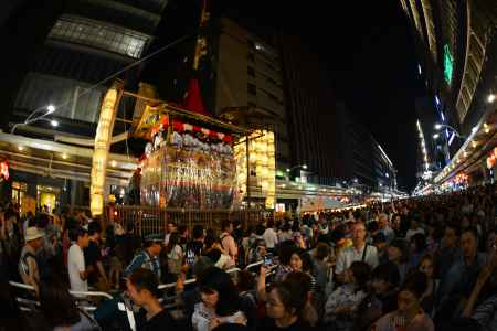 祇園祭　宵々山 歩行者天国