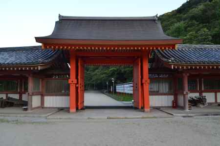 石清水八幡宮　参道入り口