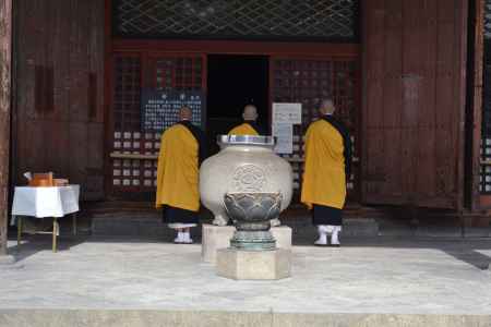 東寺　食堂にて