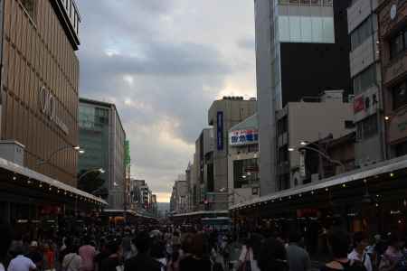 祇園祭　四条通