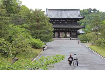 仁和寺　中門から仁王門2