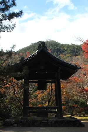 紅葉の高雄　西明寺