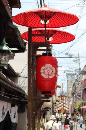 祇園祭　前祭り　油天神山を眺む