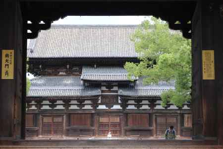 東寺南大門