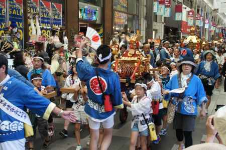 花傘巡行　子供神輿②