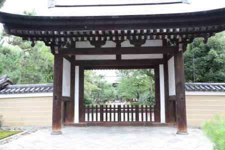 建仁寺 勅使門(矢の根門) 