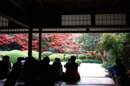 詩仙堂 書院よりの紅葉