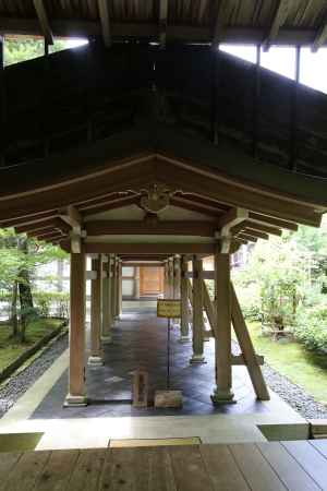 龍安寺 仏殿への回廊