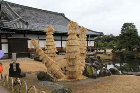 京都　二条城冬支度