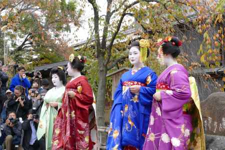 [かにかくに祭] 吉井 勇を偲んで