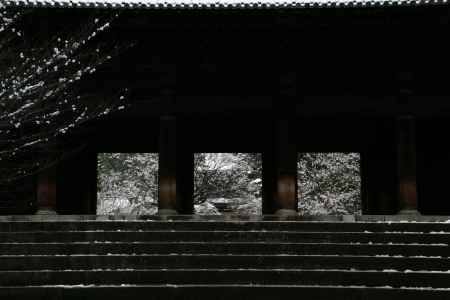 南禅寺三門の雪