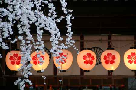 提灯と平野神社