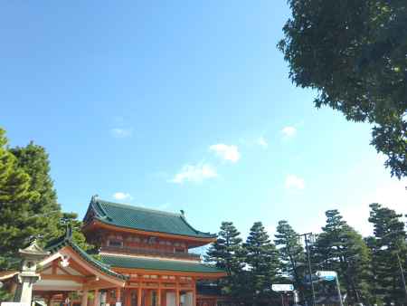 平安神宮、秋の空