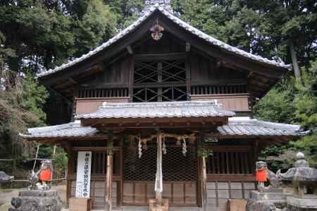 走田神社　拝殿1