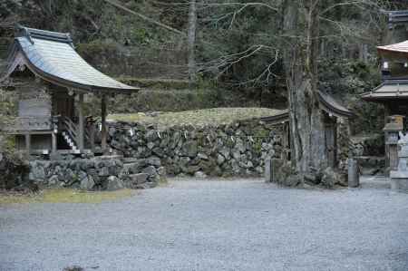 貴船神社　奥宮横の船形石