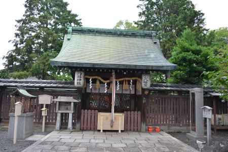 若宮八幡宮 本殿 ②