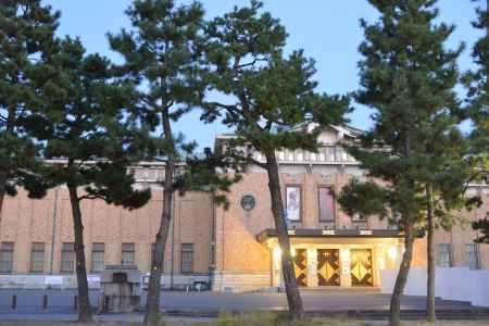 岡崎公園・平安神宮前　京都市美術館