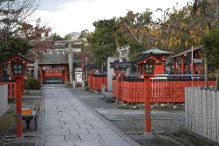 車折神社中門と芸能神社