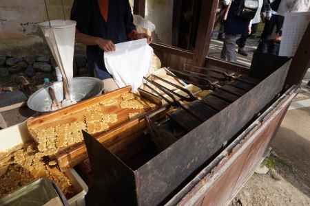 醍醐寺　手焼きせんべい