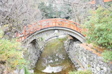 下鴨神社　御手洗池の輪橋２