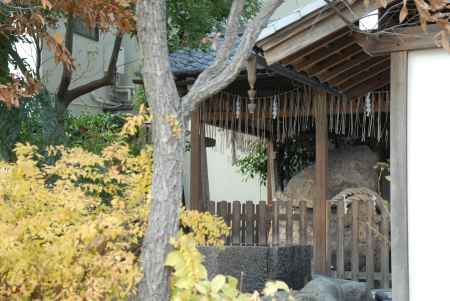 岩上神社