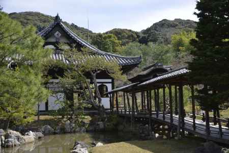 高台寺　橋と池