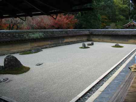 秋の龍安寺石庭