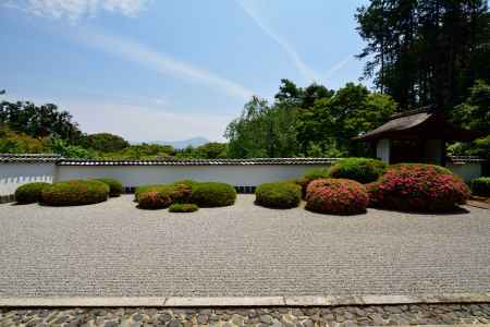 青空、白砂、朱の季節