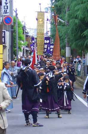 元祇園梛神社の神幸祭　鼓笛隊