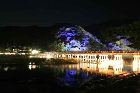 嵐山渡月橋のライトアップ