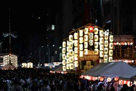 祇園祭り宵々山