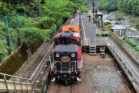 トロッコ保津峡駅