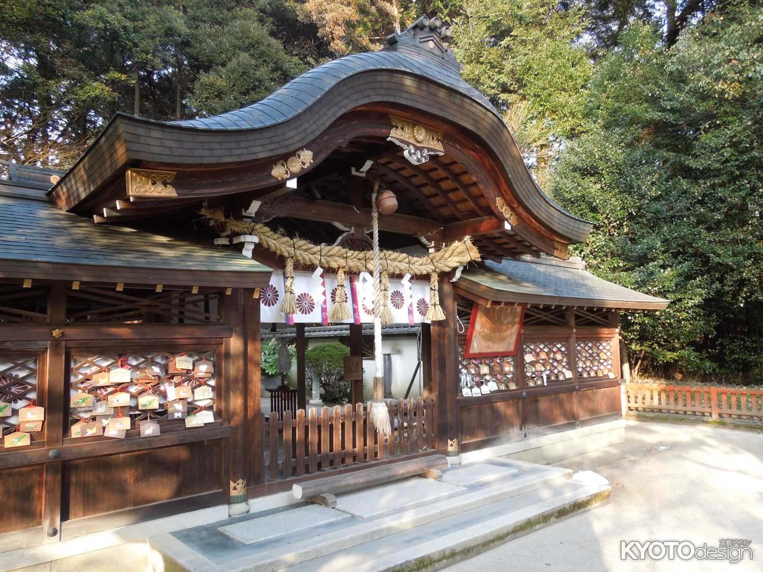 鷺森神社の拝殿２
