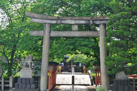六孫王神社